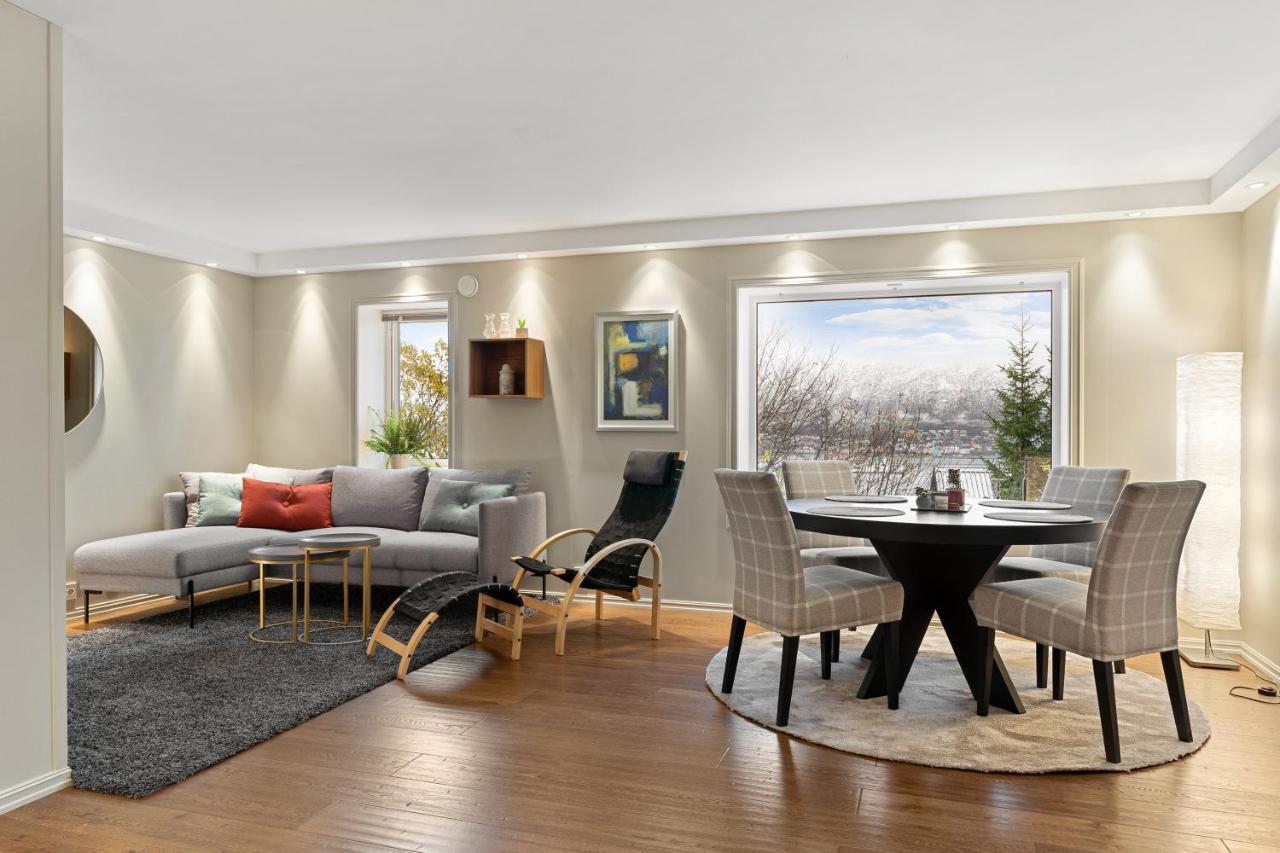 Cozy Elegant 2Bedroom Apt W/Parking And Nice View 特罗姆瑟 外观 照片