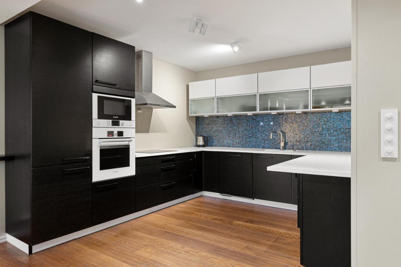 Cozy Elegant 2Bedroom Apt W/Parking And Nice View 特罗姆瑟 外观 照片